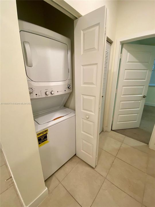 For Sale: $449,900 (3 beds, 2 baths, 1345 Square Feet)