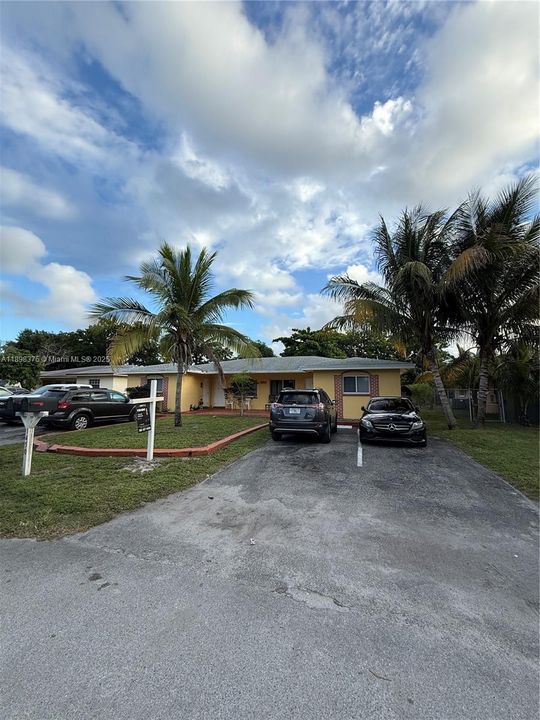 En Renta: $1,250 (0 camas, 1 baños, 2226 Pies cuadrados)