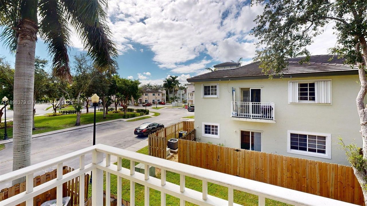 На продажу: $254,000 (3 спален, 2 ванн, 1194 Квадратных фут)