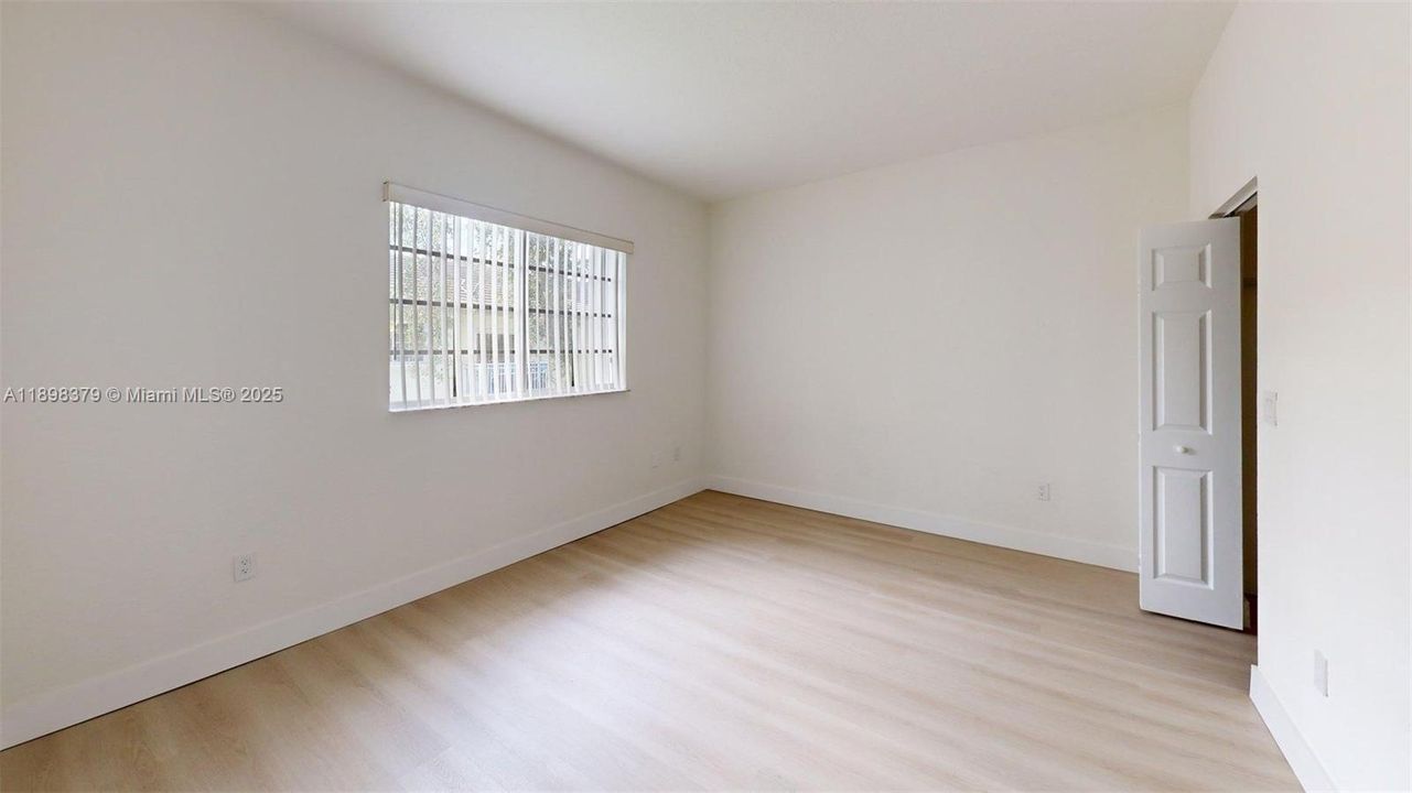 На продажу: $254,000 (3 спален, 2 ванн, 1194 Квадратных фут)