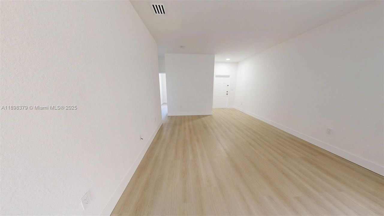 На продажу: $254,000 (3 спален, 2 ванн, 1194 Квадратных фут)