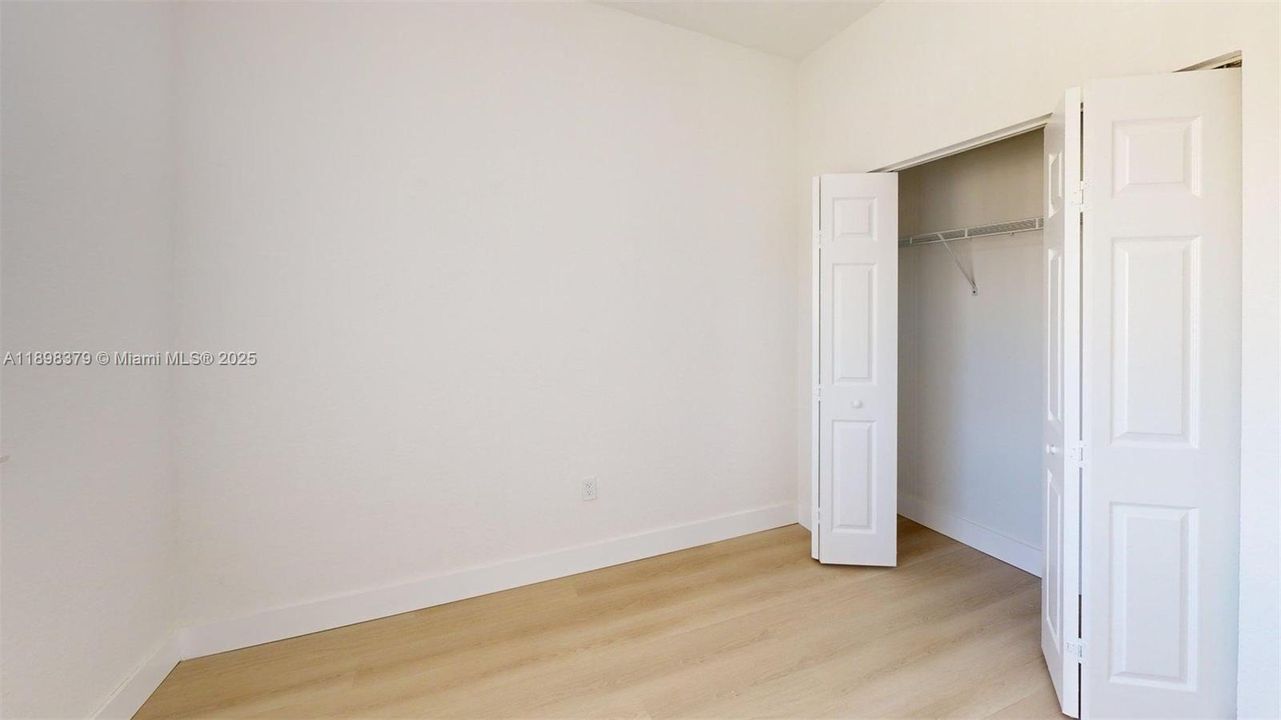 На продажу: $254,000 (3 спален, 2 ванн, 1194 Квадратных фут)