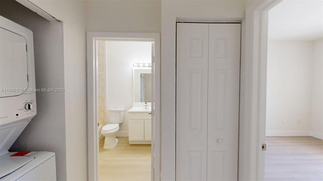 На продажу: $254,000 (3 спален, 2 ванн, 1194 Квадратных фут)