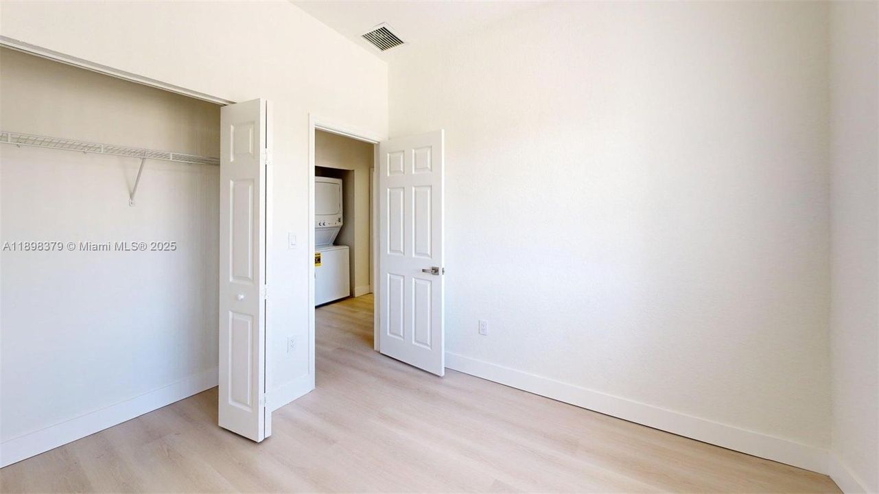 На продажу: $254,000 (3 спален, 2 ванн, 1194 Квадратных фут)