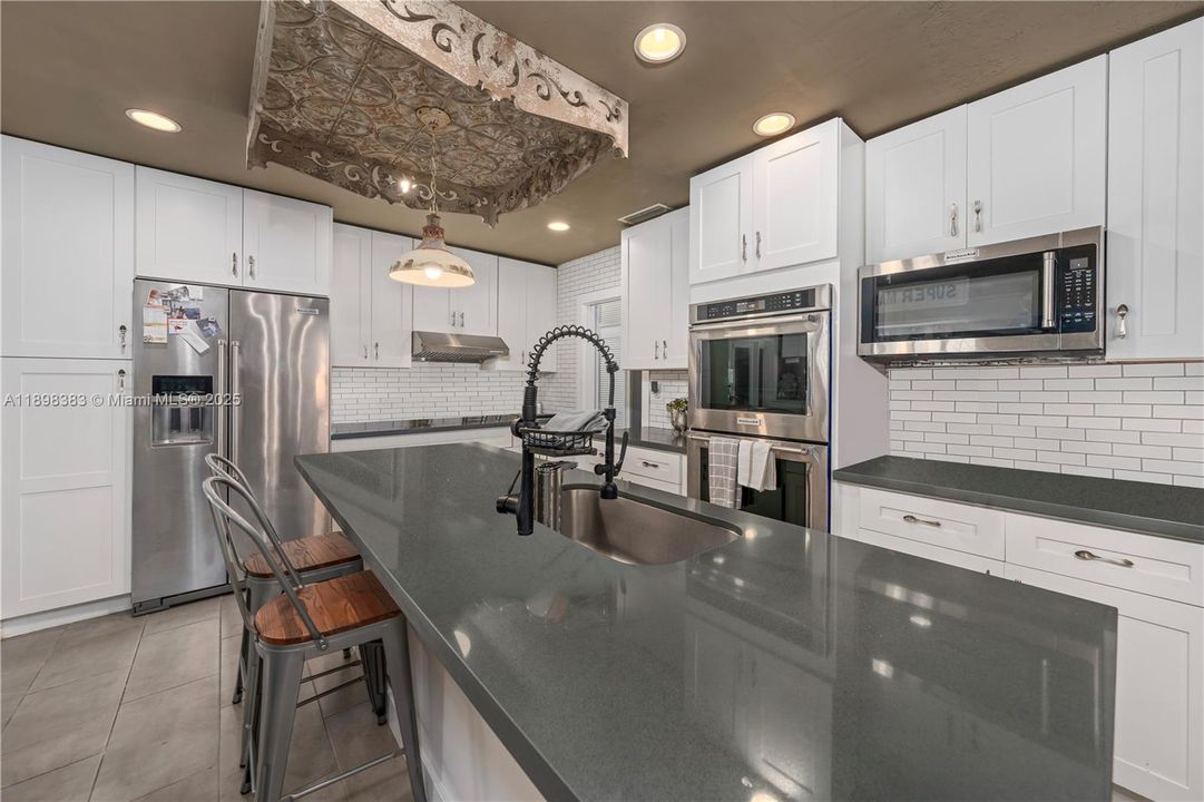 待售: $859,000 (3 贝兹, 2 浴室, 2306 平方英尺)