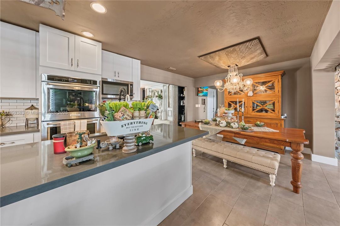 待售: $859,000 (3 贝兹, 2 浴室, 2306 平方英尺)