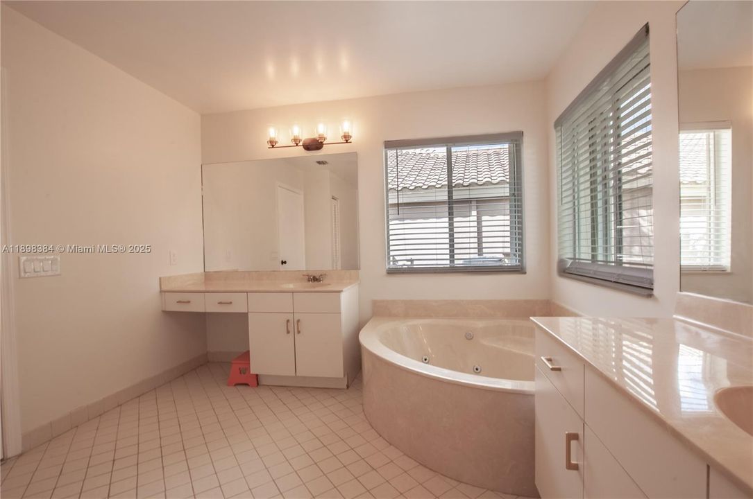 For Rent: $5,500 (4 beds, 3 baths, 2356 Square Feet)