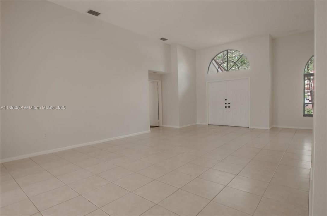 For Rent: $5,500 (4 beds, 3 baths, 2356 Square Feet)