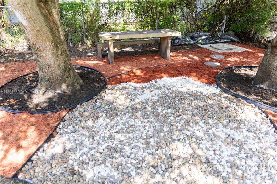 待售: $435,000 (3 贝兹, 1 浴室, 1023 平方英尺)