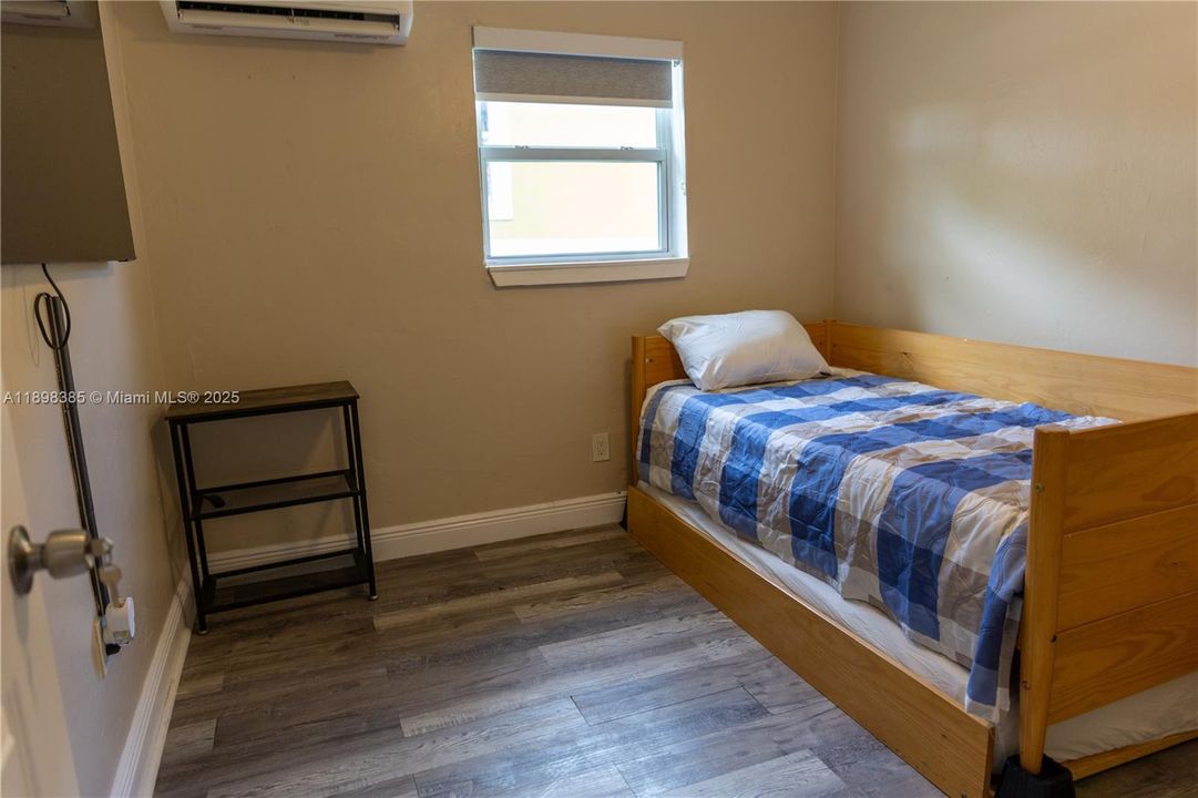 待售: $435,000 (3 贝兹, 1 浴室, 1023 平方英尺)