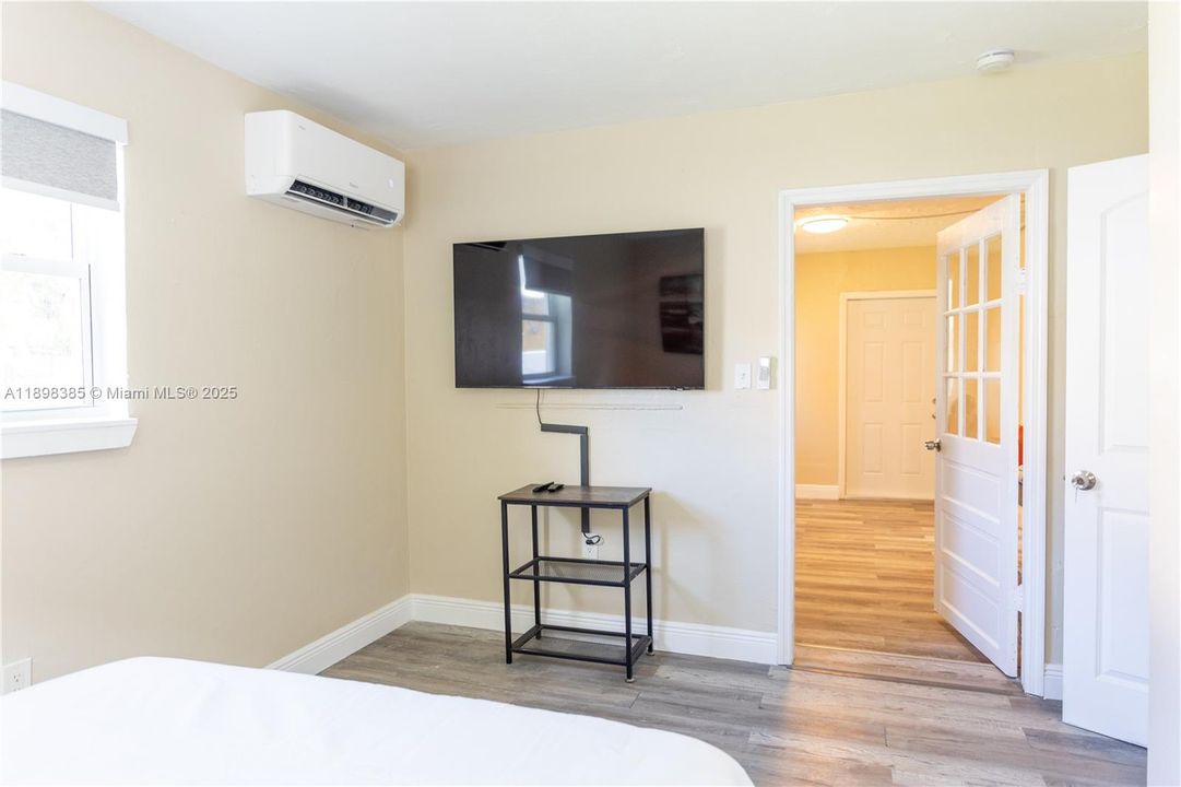 待售: $435,000 (3 贝兹, 1 浴室, 1023 平方英尺)