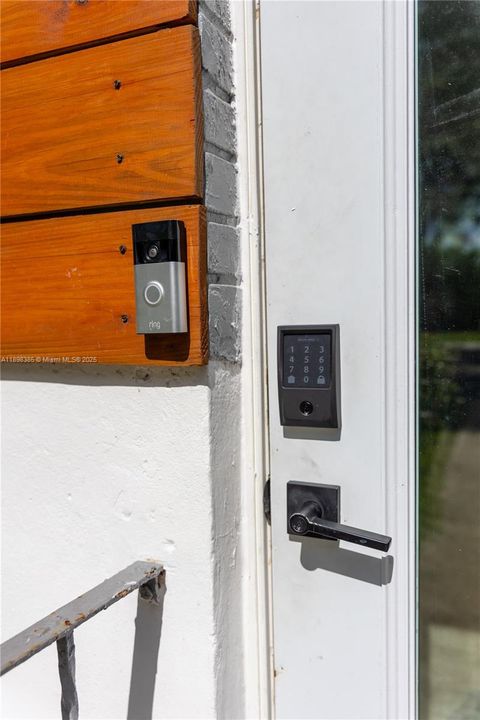 待售: $435,000 (3 贝兹, 1 浴室, 1023 平方英尺)