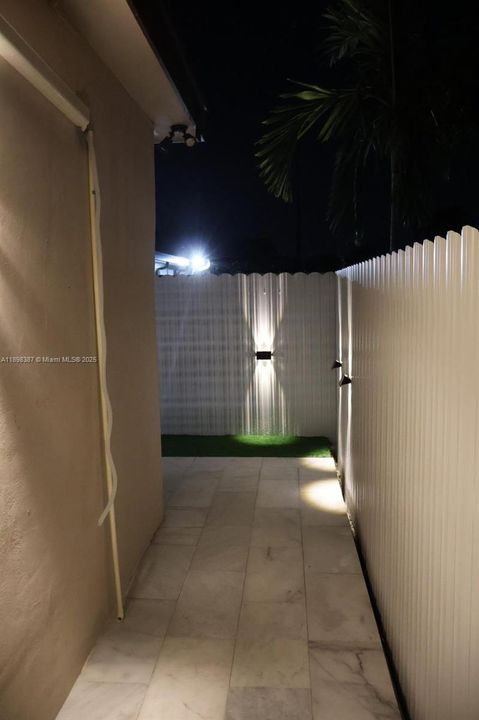 合同活跃: $2,000 (1 贝兹, 1 浴室, 1844 平方英尺)