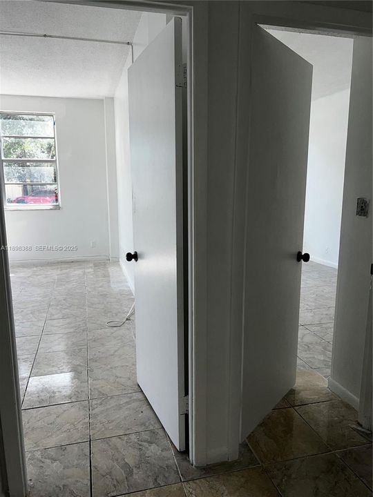 合同活跃: $2,600 (2 贝兹, 2 浴室, 1178 平方英尺)