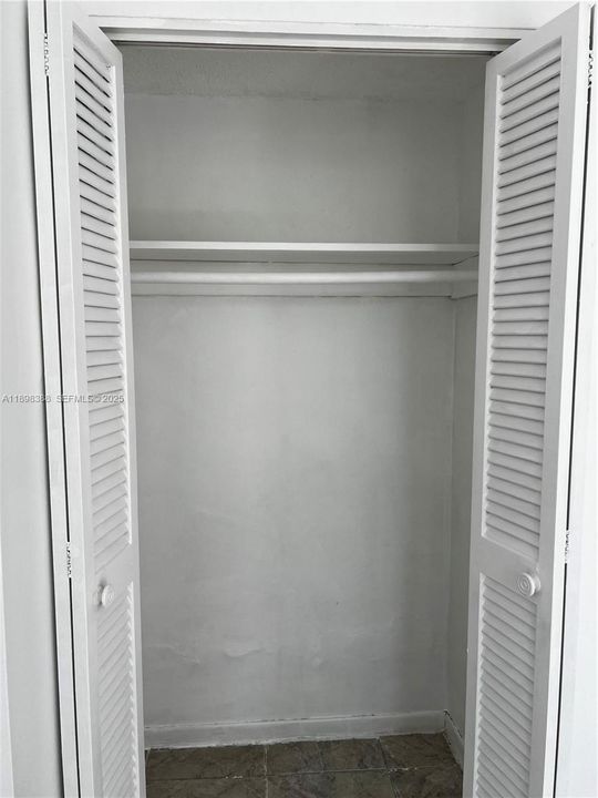 合同活跃: $2,600 (2 贝兹, 2 浴室, 1178 平方英尺)