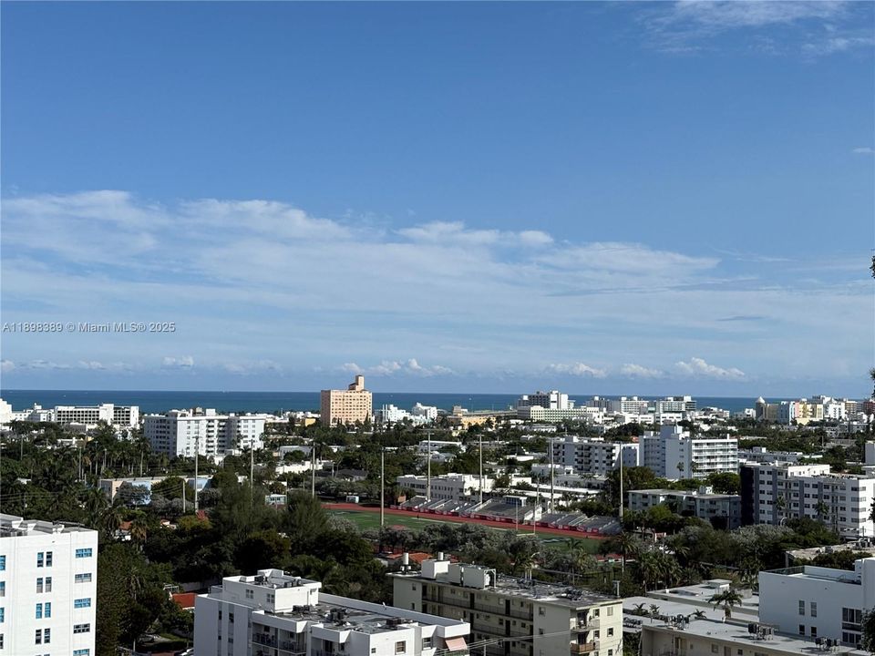 For Sale: $799,000 (2 beds, 2 baths, 1262 Square Feet)