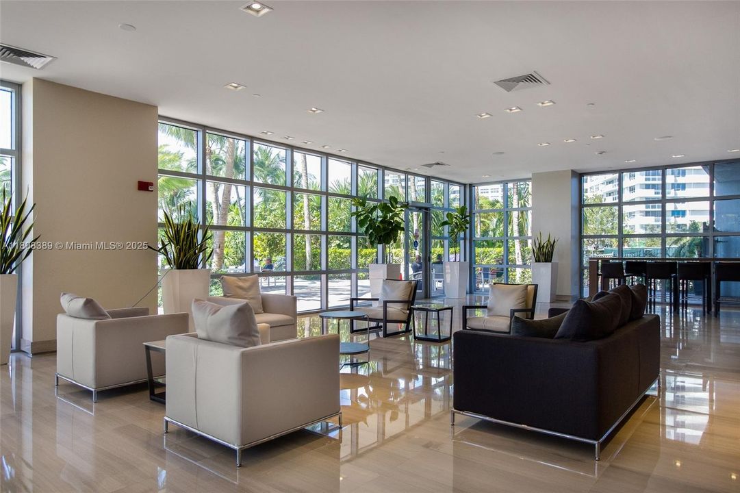 For Sale: $799,000 (2 beds, 2 baths, 1262 Square Feet)