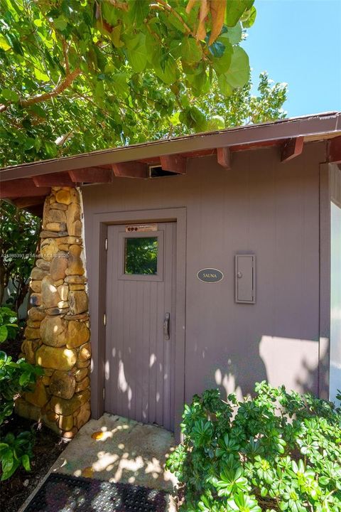 For Sale: $345,000 (2 beds, 2 baths, 1268 Square Feet)