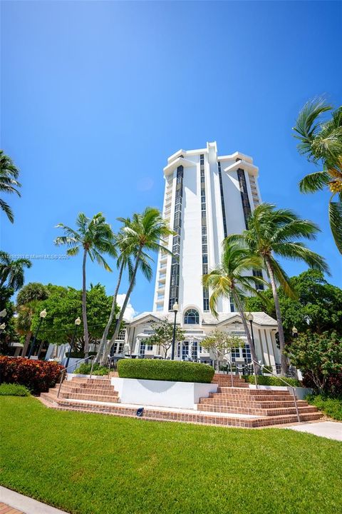 For Sale: $345,000 (2 beds, 2 baths, 1268 Square Feet)