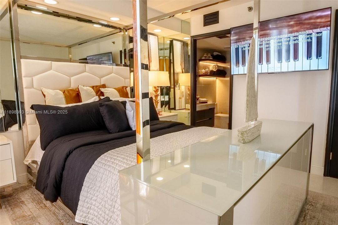 For Sale: $345,000 (2 beds, 2 baths, 1268 Square Feet)