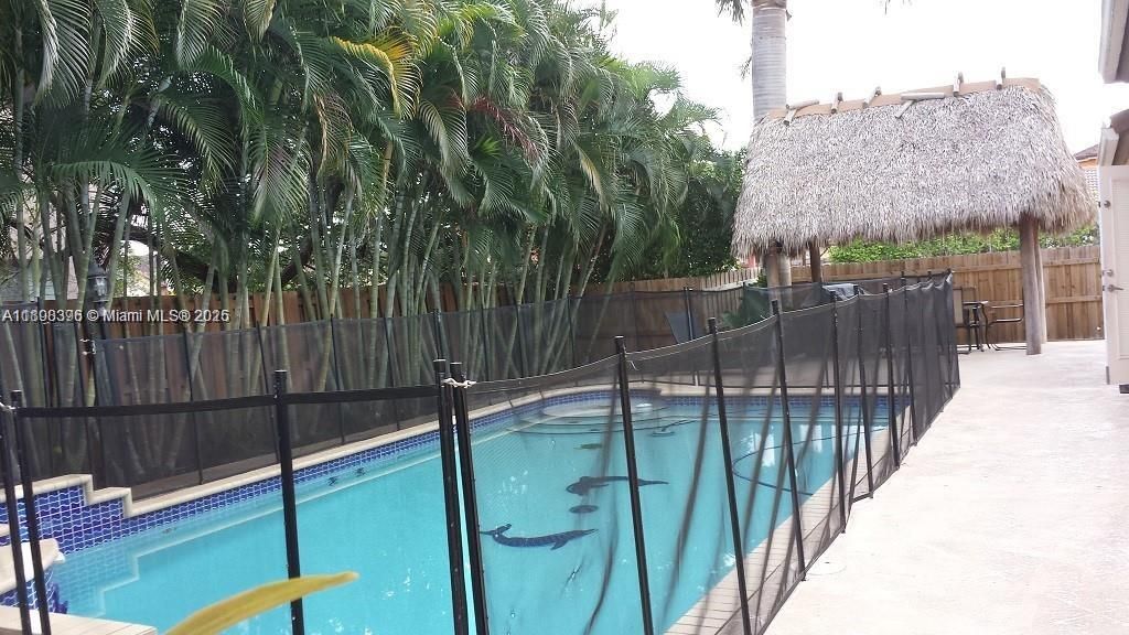 待售: $890,000 (4 贝兹, 3 浴室, 1909 平方英尺)