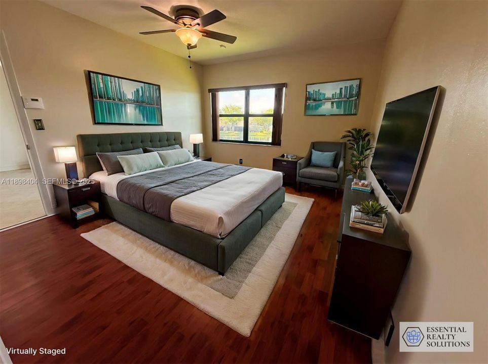 For Sale: $307,500 (2 beds, 2 baths, 1271 Square Feet)