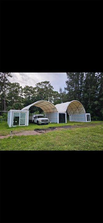 出租: $4,250 (0 贝兹, 1 浴室, 0 平方英尺)