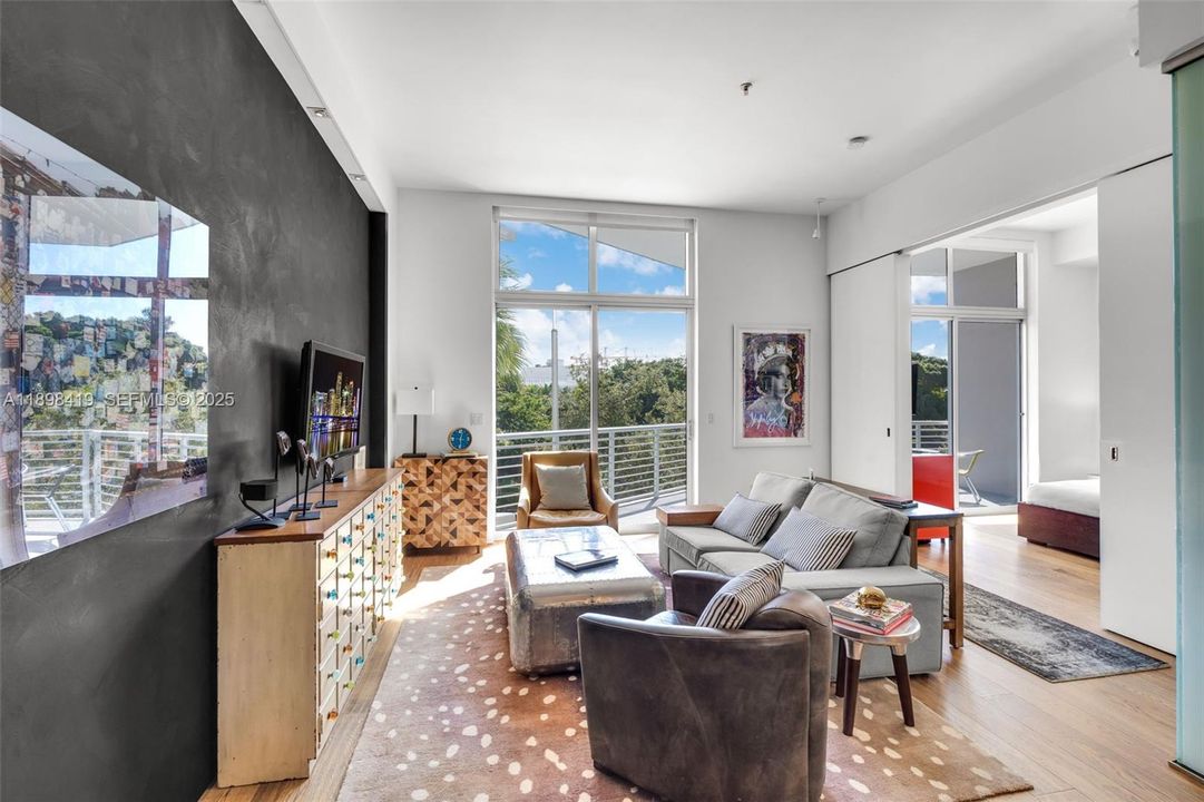 待售: $949,000 (2 贝兹, 2 浴室, 966 平方英尺)