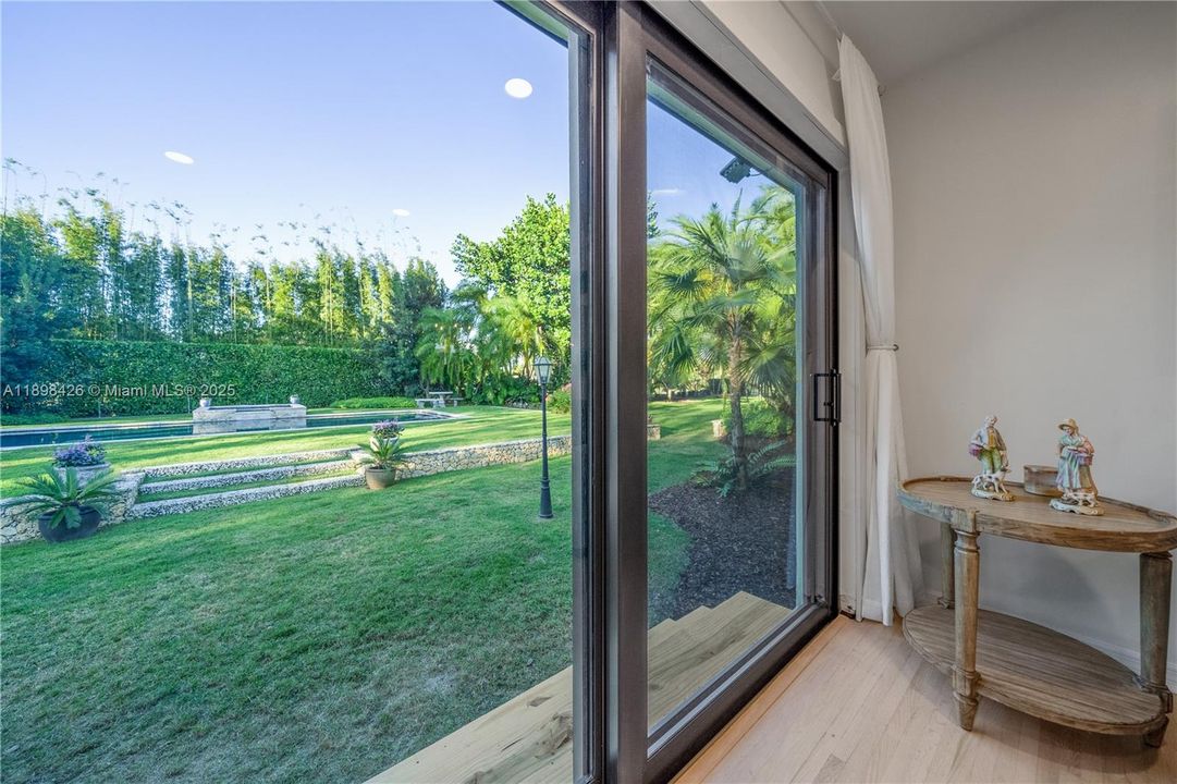 En Renta: $10,000 (4 camas, 2 baños, 2708 Pies cuadrados)