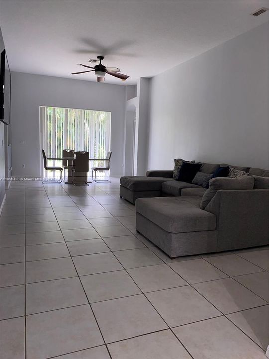 待售: $353,899 (3 贝兹, 2 浴室, 1723 平方英尺)