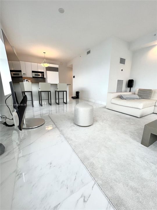 For Rent: $15,300 (2 beds, 2 baths, 1801 Square Feet)