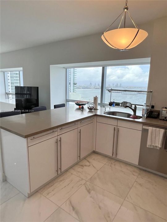 For Rent: $15,300 (2 beds, 2 baths, 1801 Square Feet)