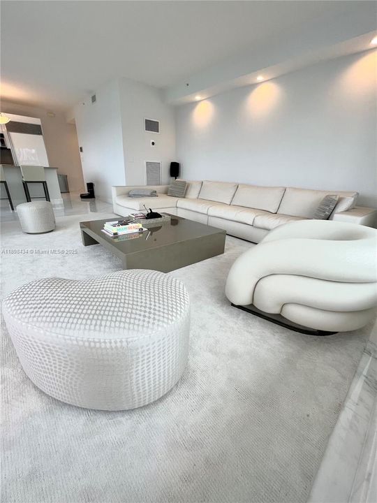 For Rent: $15,300 (2 beds, 2 baths, 1801 Square Feet)