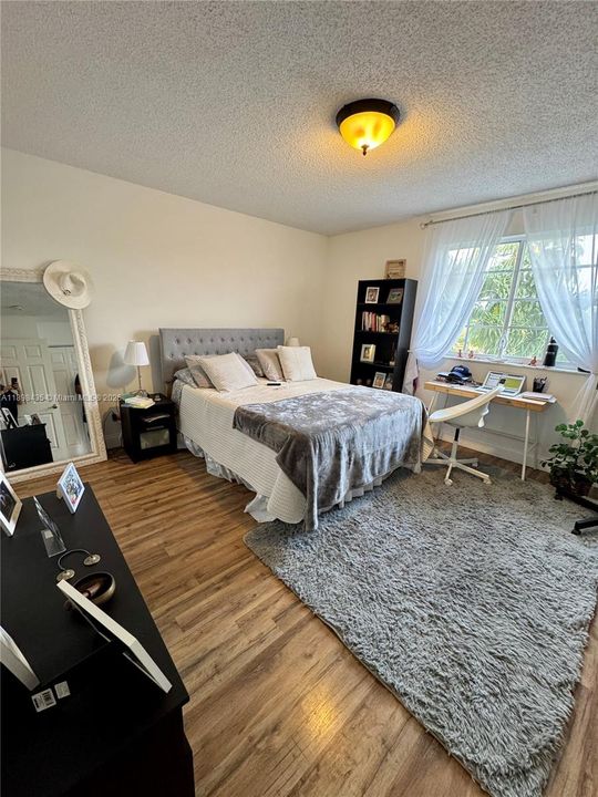 For Rent: $3,600 (3 beds, 2 baths, 1443 Square Feet)