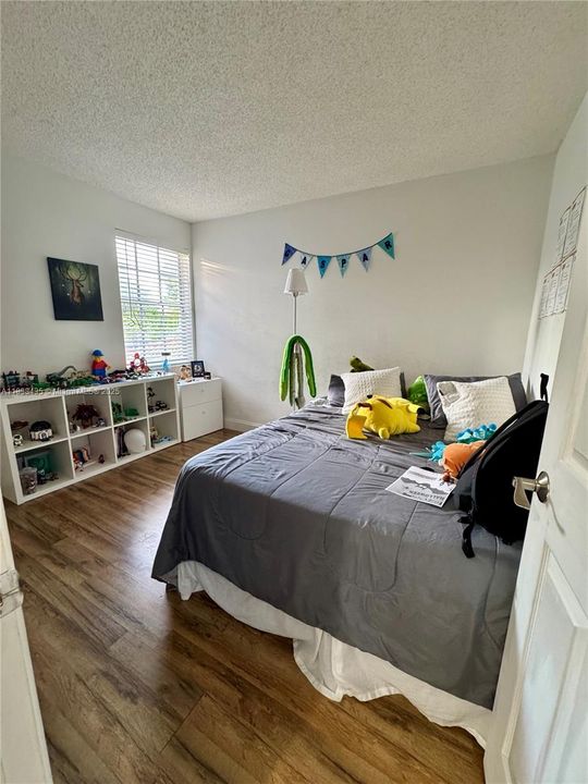 For Rent: $3,600 (3 beds, 2 baths, 1443 Square Feet)