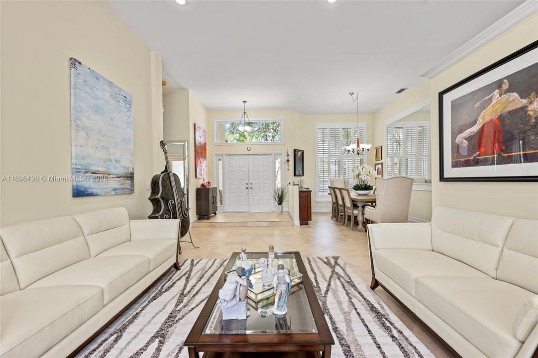 For Sale: $1,099,000 (4 beds, 2 baths, 2370 Square Feet)