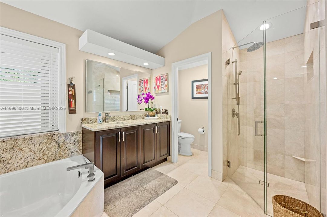 For Sale: $1,099,000 (4 beds, 2 baths, 2370 Square Feet)