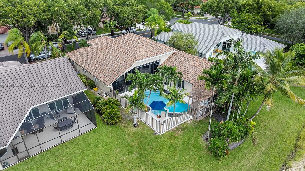 For Sale: $1,099,000 (4 beds, 2 baths, 2370 Square Feet)