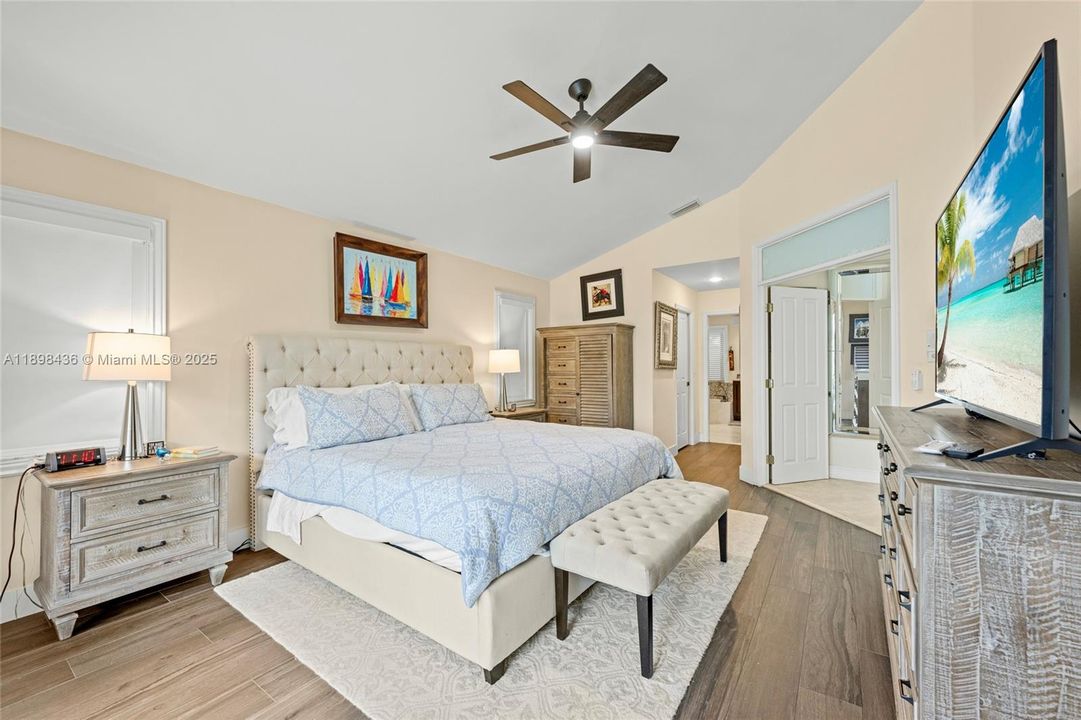 For Sale: $1,099,000 (4 beds, 2 baths, 2370 Square Feet)