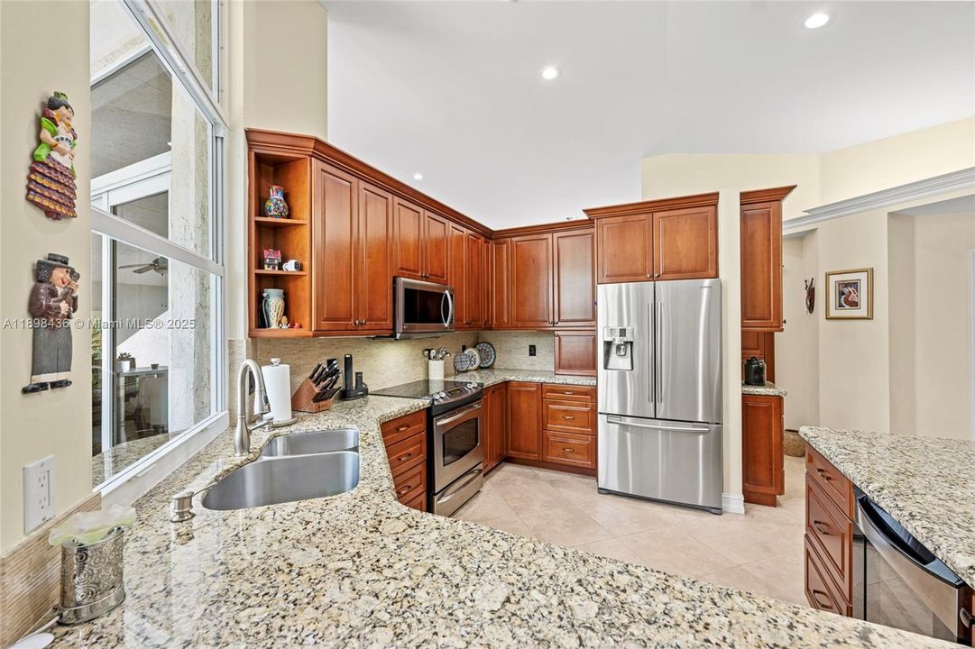 For Sale: $1,099,000 (4 beds, 2 baths, 2370 Square Feet)