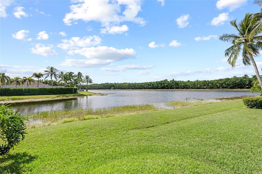 For Sale: $1,099,000 (4 beds, 2 baths, 2370 Square Feet)