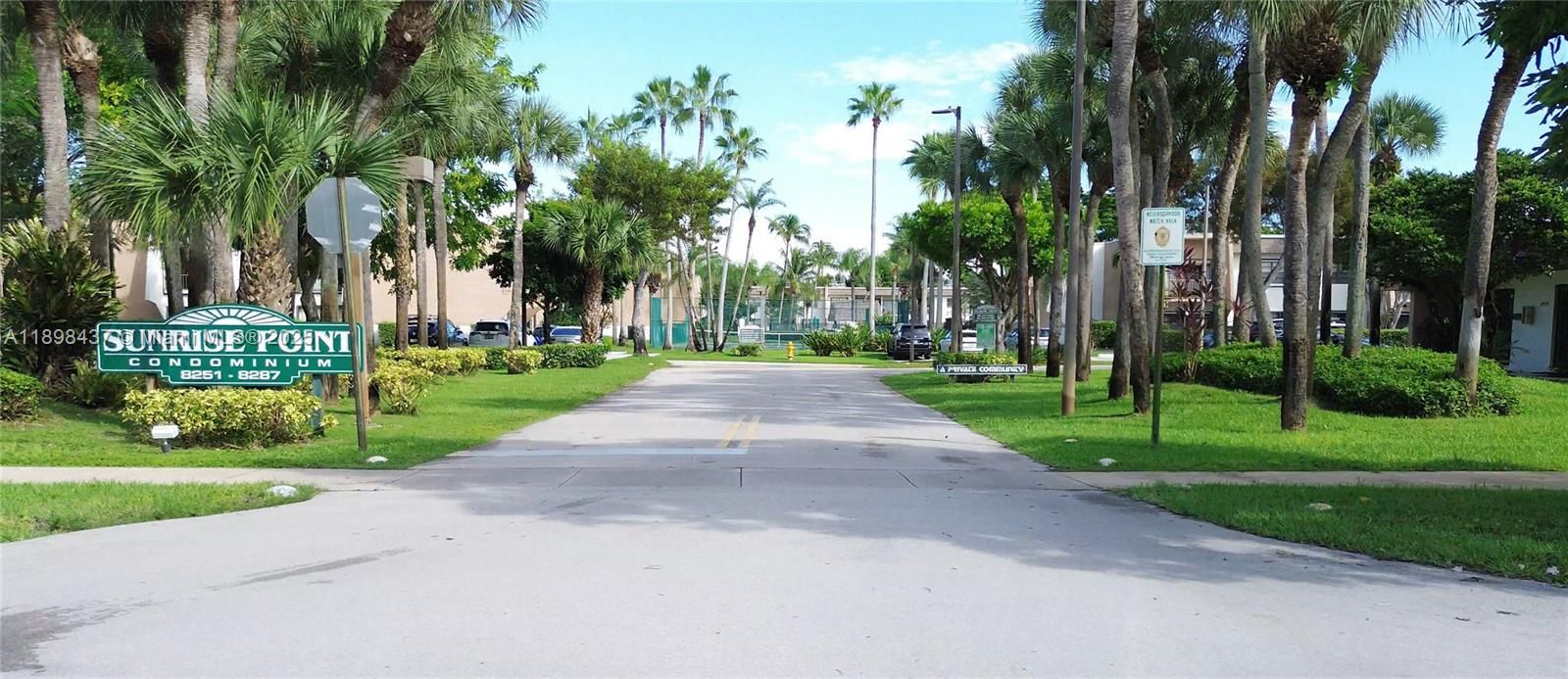 Под контрактом: $286,600 (2 спален, 1 ванн, 792 Квадратных фут)