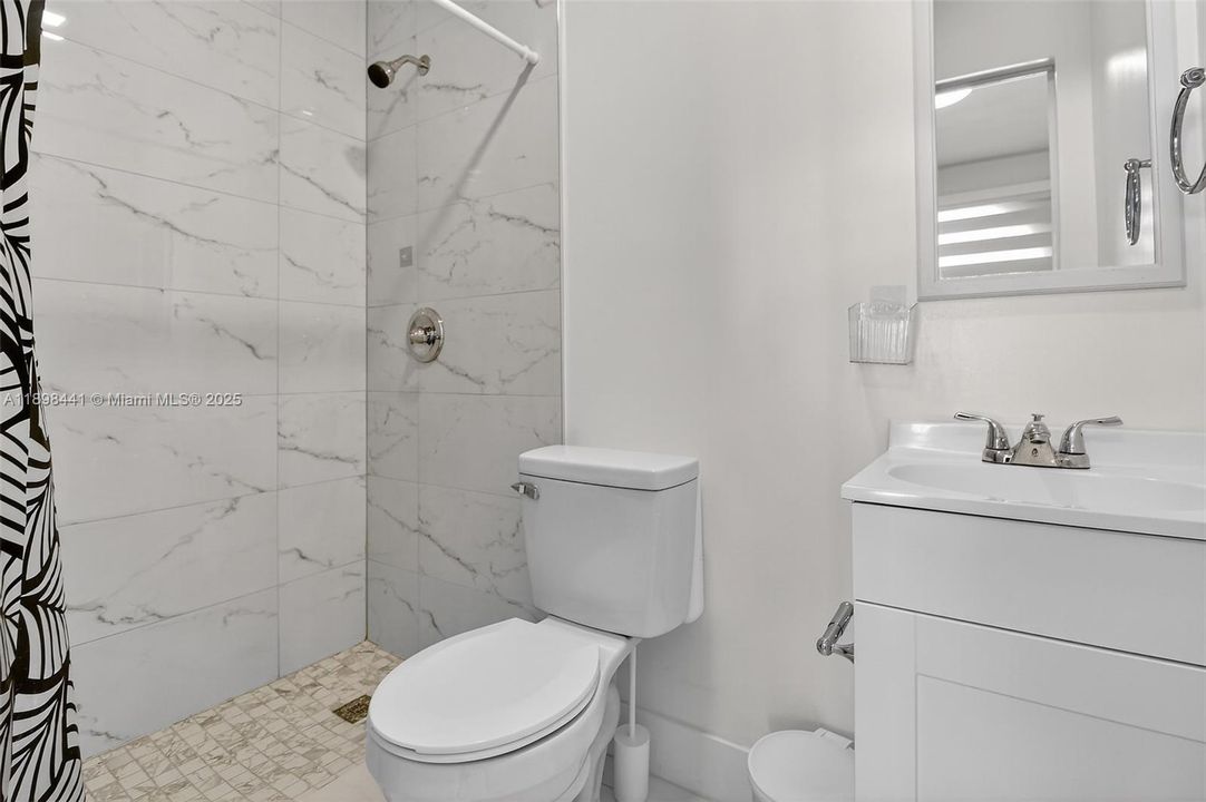 合同活跃: $569,000 (3 贝兹, 2 浴室, 1460 平方英尺)