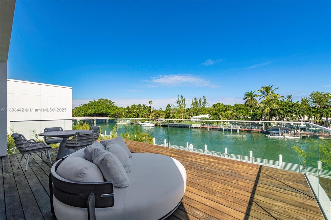 For Sale: $9,249,000 (4 beds, 4 baths, 4257 Square Feet)