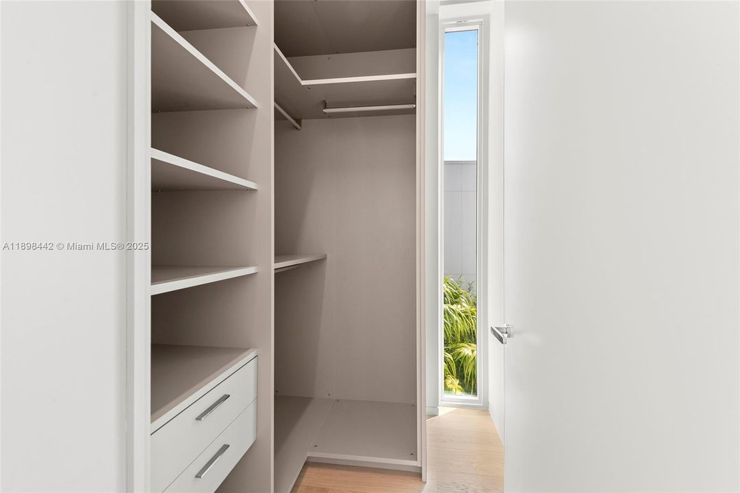 For Sale: $9,249,000 (4 beds, 4 baths, 4257 Square Feet)