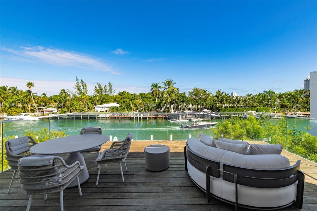 For Sale: $9,249,000 (4 beds, 4 baths, 4257 Square Feet)