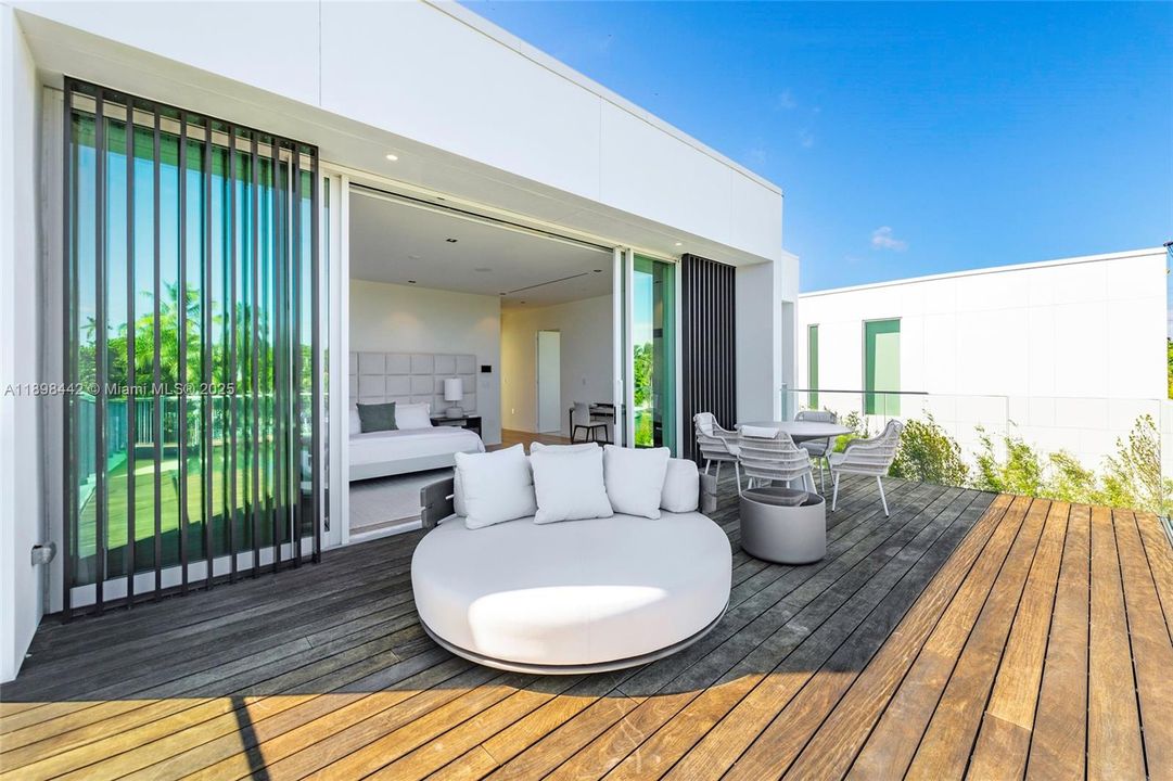 For Sale: $9,249,000 (4 beds, 4 baths, 4257 Square Feet)