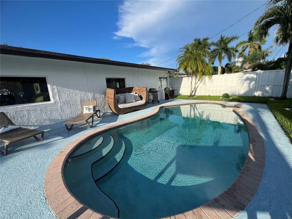 En Venta: $590,000 (3 camas, 2 baños, 1044 Pies cuadrados)