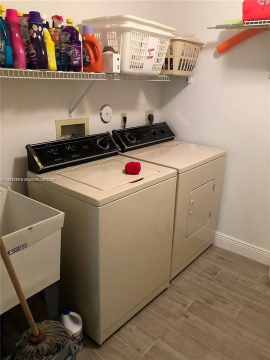 For Rent: $3,500 (3 beds, 2 baths, 1747 Square Feet)