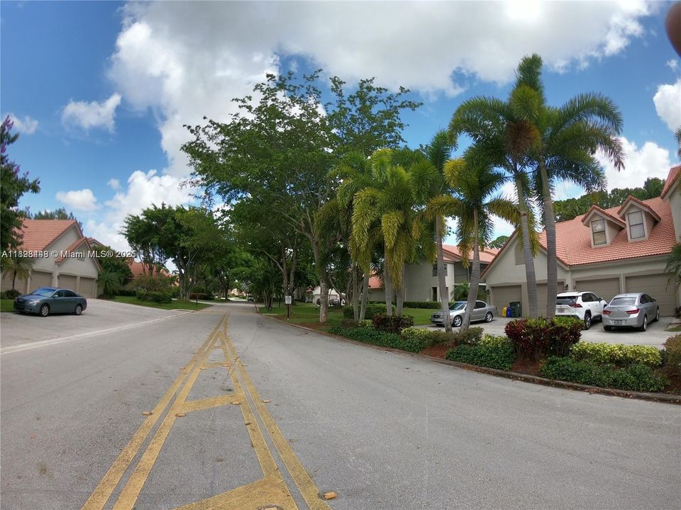 For Rent: $3,500 (3 beds, 2 baths, 1747 Square Feet)